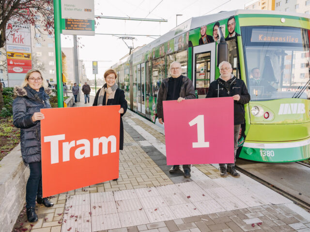 Eröffnung der Straßenbahnstrecke: Die Linie 1 fährt in den Kannenstieg