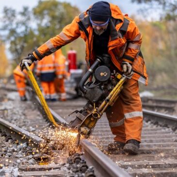 Umfassendes Infrastruktur-Programm: DB erneuert 2024 tausende Weichen, Gleiskilometer und modernisiert Bahnhöfe