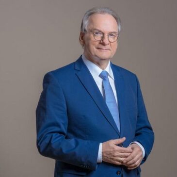 Ministerpräsident Haseloff würdigt verdiente Bürgerinnen und Bürger in Magdeburg