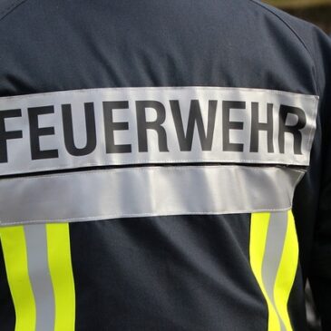 Hunde beißen Feuerwehrleute im Einsatz