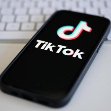 TIKTOK-TREND: Talahons „Sie muss meine Hausfrau sein!“ Junge Männer posen mit überholtem Frauenbild!