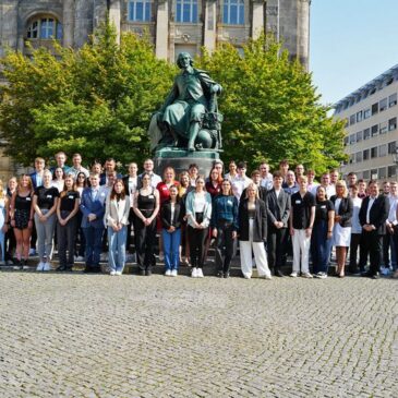 Stadtverwaltung begrüßt 55 neue Auszubildende / Ausbildungsbeginn in der Landeshauptstadt