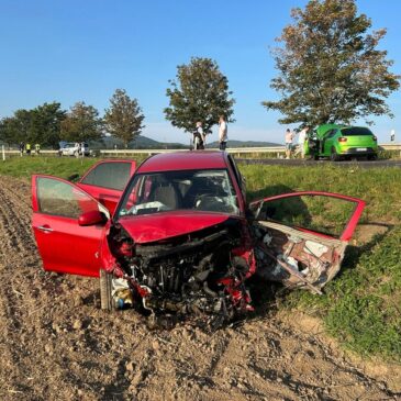 B 81: Schwerer Verkehrsunfall mit vier beteiligten Fahrzeugen