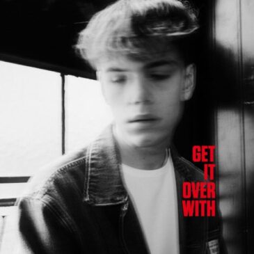 Der britische Newcomer FRED ROBERTS veröffentlicht heute seine neue Single „Get It Over With“ mit Lyric-Video