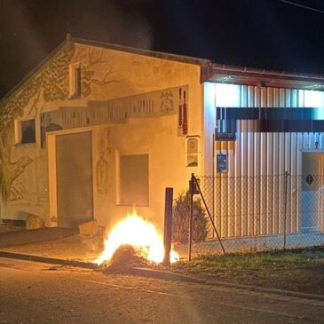 Feuerwehr im Einsatz: Drei Brände innerhalb von drei Stunden