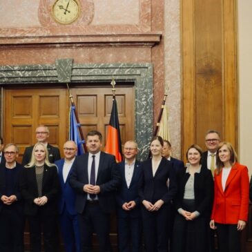 Minister Sven Schulze stärkt Chemie- und Pharmaindustrie in Sachsen-Anhalt und Ostdeutschland den Rücken / Rasches Handeln aus Berlin gefordert