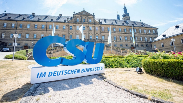 Winterklausur: CSU verschärft Migrationskurs