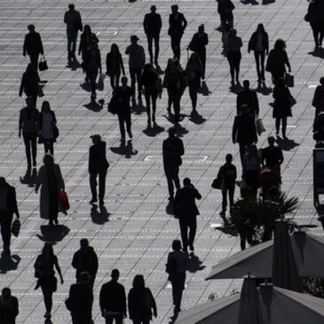 ARD-DeutschlandTREND: Knappe Mehrheit fühlt sich in der Gesellschaft angemessen behandelt – aber inzwischen jeder Vierte eher benachteiligt