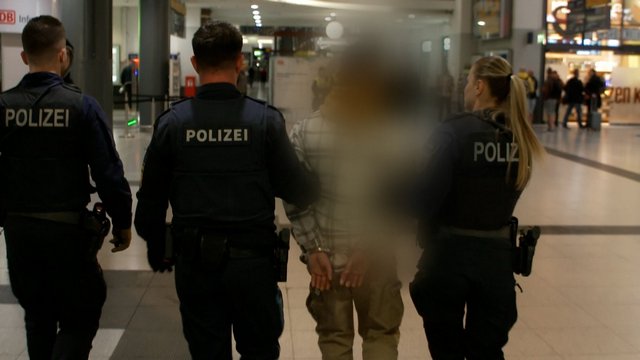 Haftbefehl: Verurteilter kann keine 1600 Euro aufbringen und muss ins Gefängnis