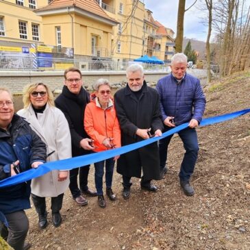 Willingmann weiht neu errichtetes Wehr und sanierte Uferstützwand in Wernigerode ein